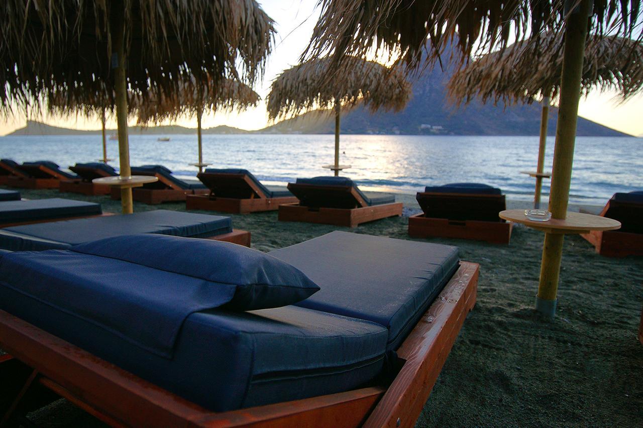 La Playa Boutique Apartments Myrties Exteriör bild